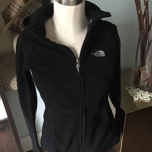 Black North face form fleece fitting hoodie